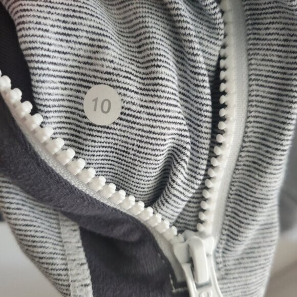 Lululemon Heathered Coal Wee Stripe Define Jacket Size 10 - Picture 10 of 10
